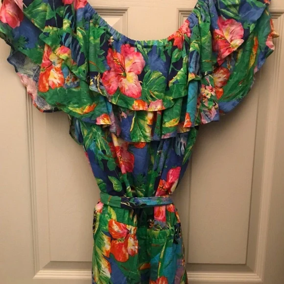 Lauren by Ralph Lauren Floral belted top with elastic neck line. Brand New 3X - Picture 7 of 7